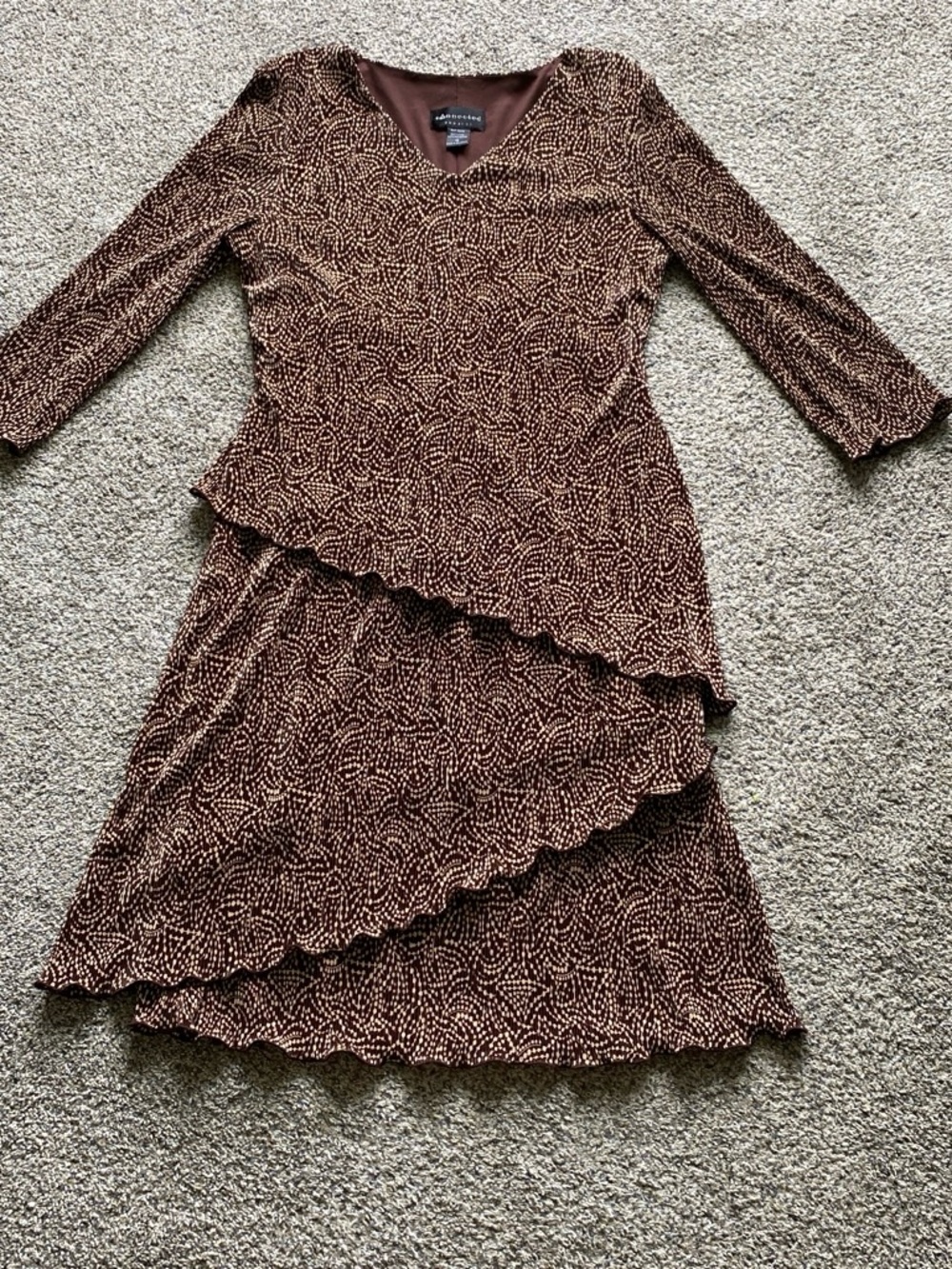 Connected Apparel Wmns Brown Printed Long Sleeve Tiered Dress with Scalloped Hem